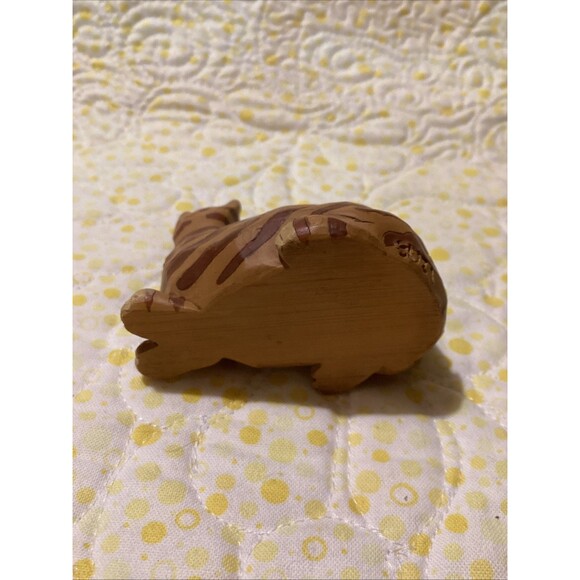 Blossom Bucket Suzi Yellow Tabby Stripped Resign Cat Collectible Figure Cute - Picture 13 of 13